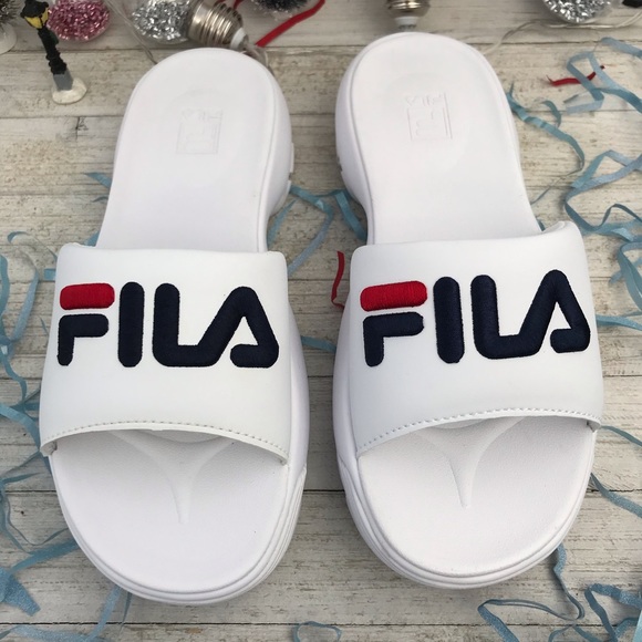 fila disruptor slide sandal